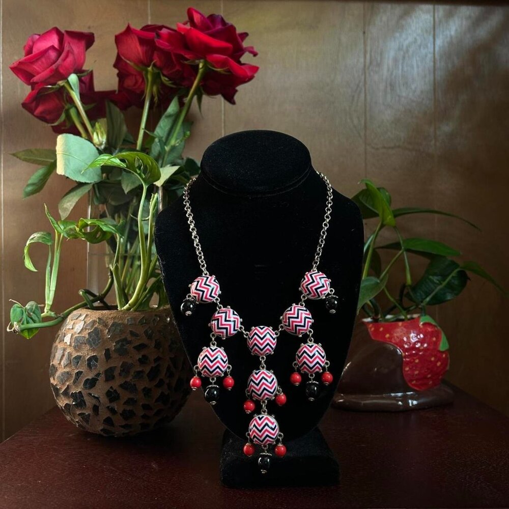 Red and Black Chunky Chevron Necklace